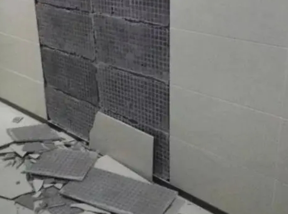 峨边瓷砖空鼓维修公司分享下峨边墙砖松动维修的知识